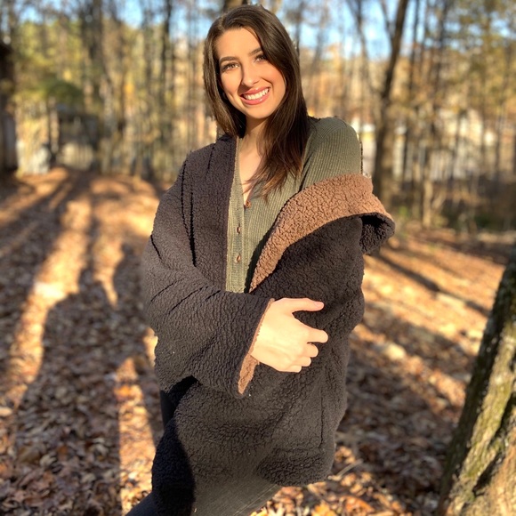 Meet your Posher, Linds - Picture 2 of 8